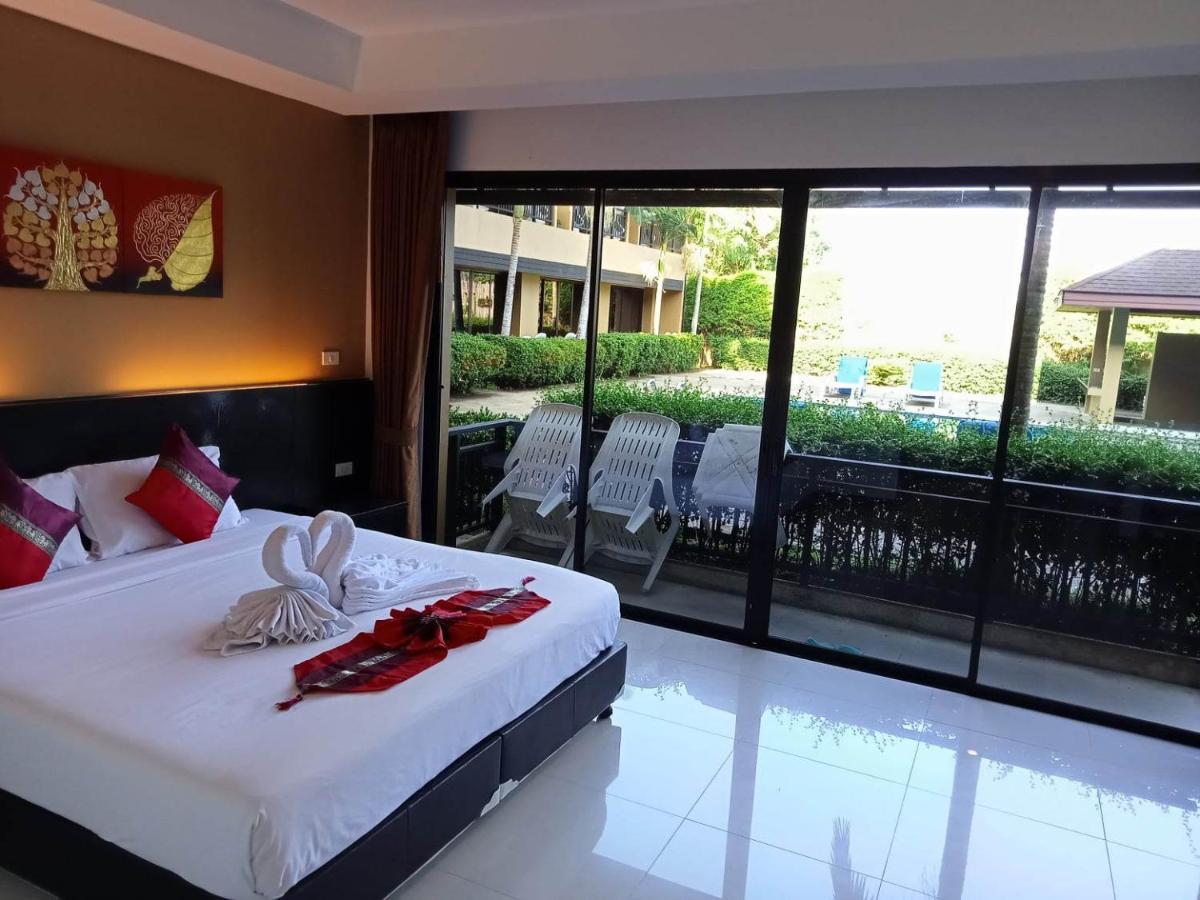 Phuket Naiyang Beach Hotel Sha Plus מראה חיצוני תמונה