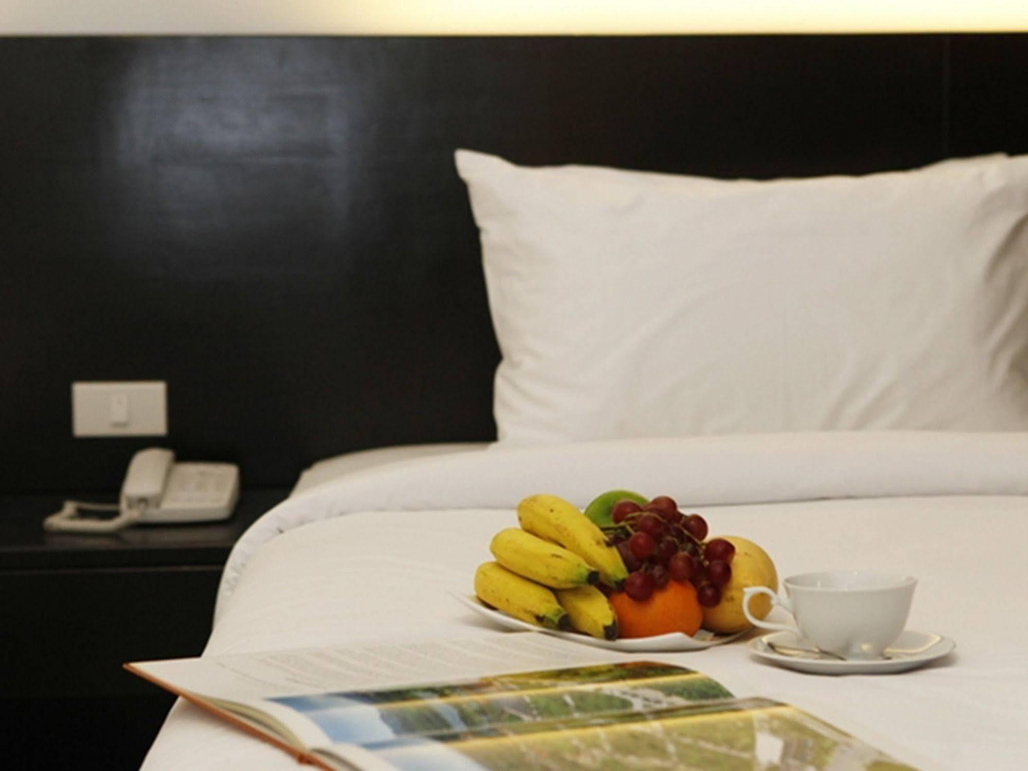 Phuket Naiyang Beach Hotel Sha Plus מראה חיצוני תמונה